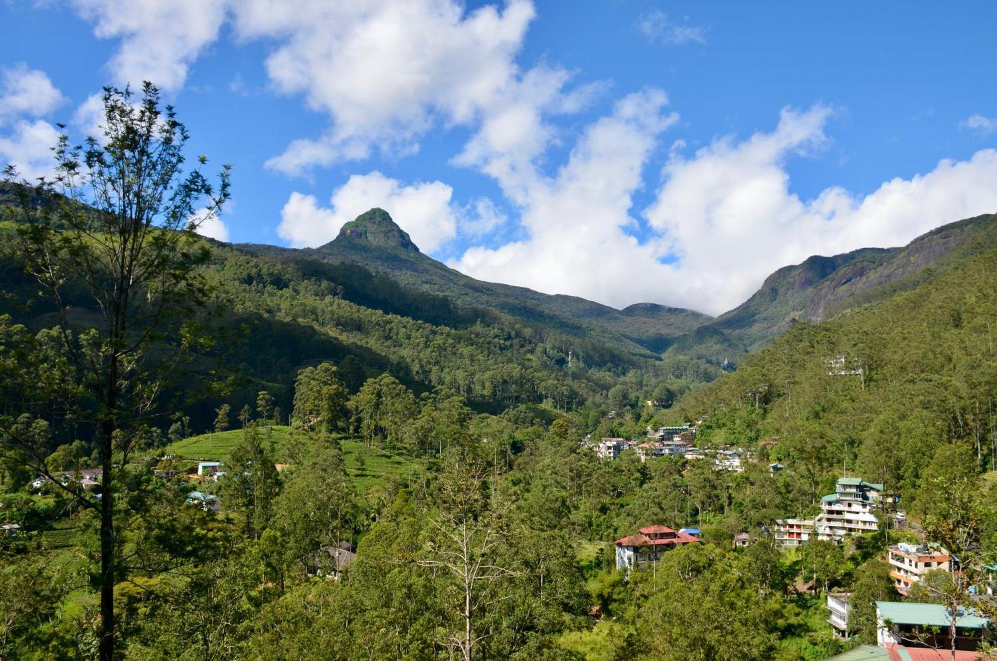 Blue Sky Hotel Nallathanniya Luaran gambar